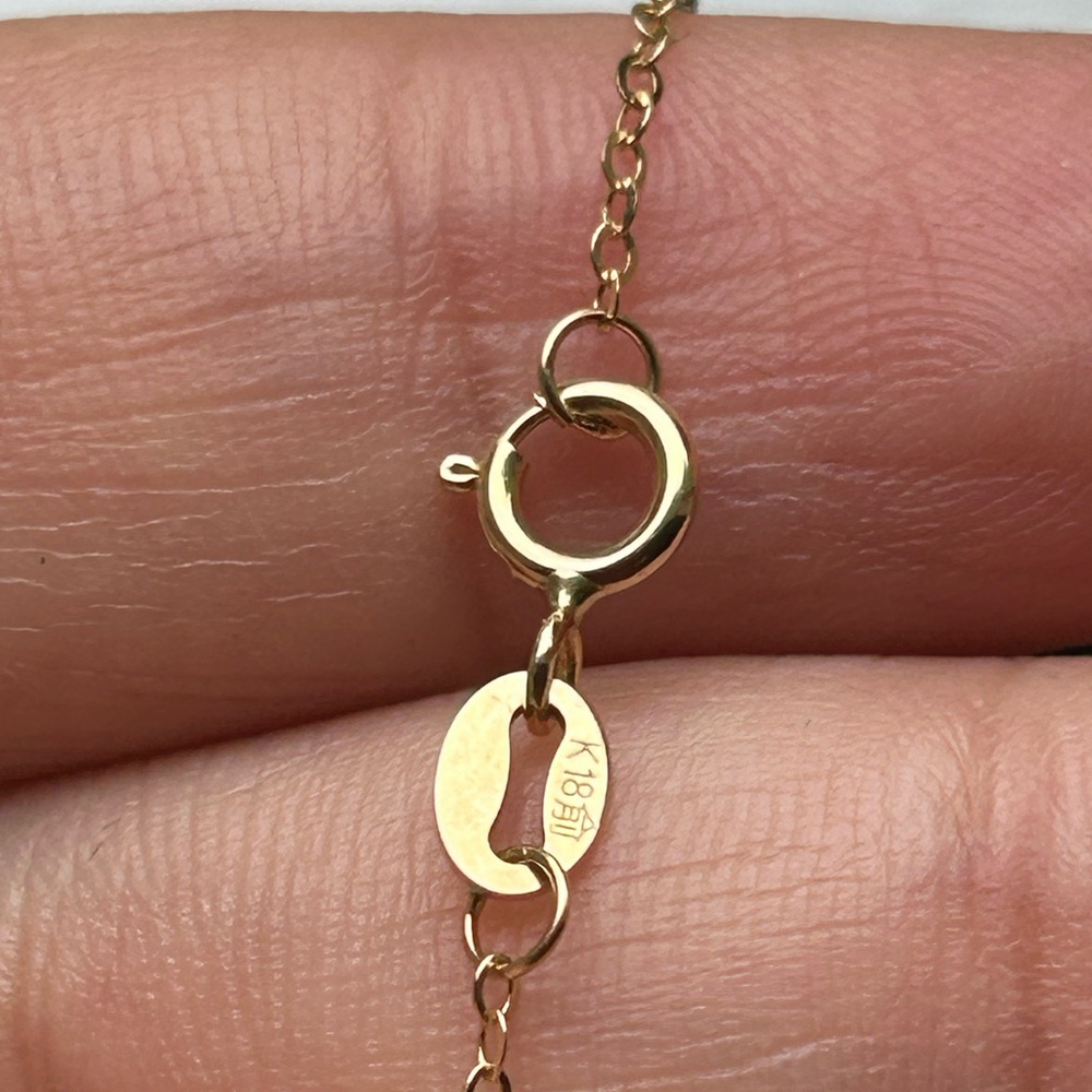 SALE‼️ 18 KARAT REAL GOLD H initial necklace 18 inches - Picture 8 of 10